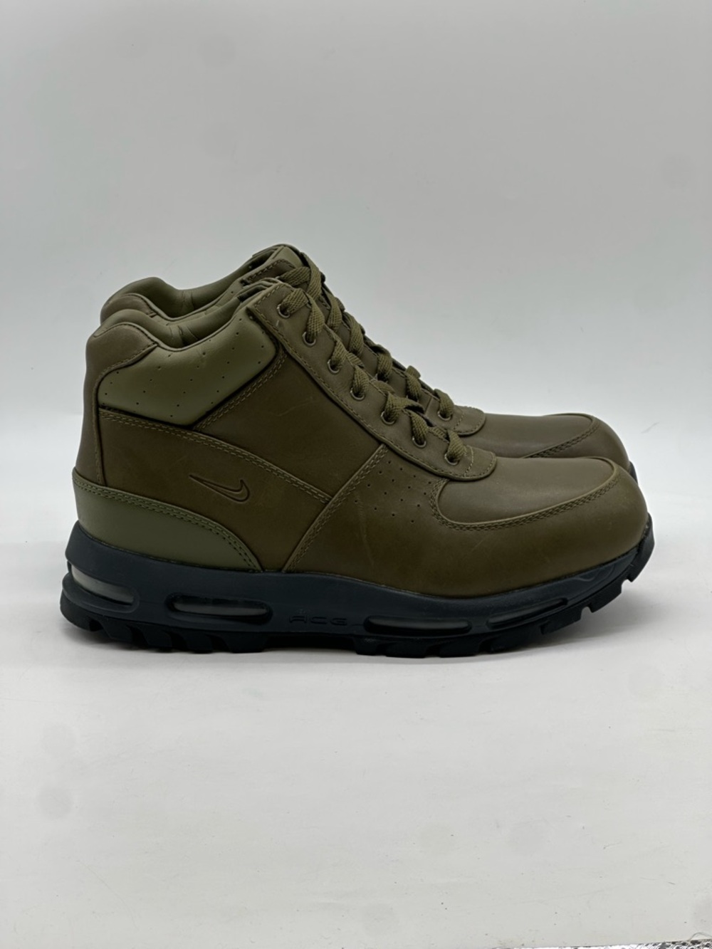 Nike Air Max Goadome Boots. Size 10.5